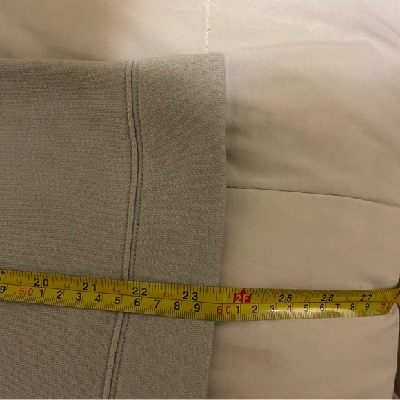 Boys Nike Air Jacket Boys Large Black Lightweight Full-Zip Embroidered Logo - Picture 3 of 10